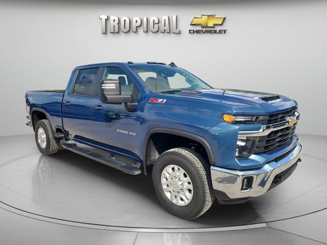 Used 2025 Chevrolet Silverado 2500 LT AWD/4WD image 7