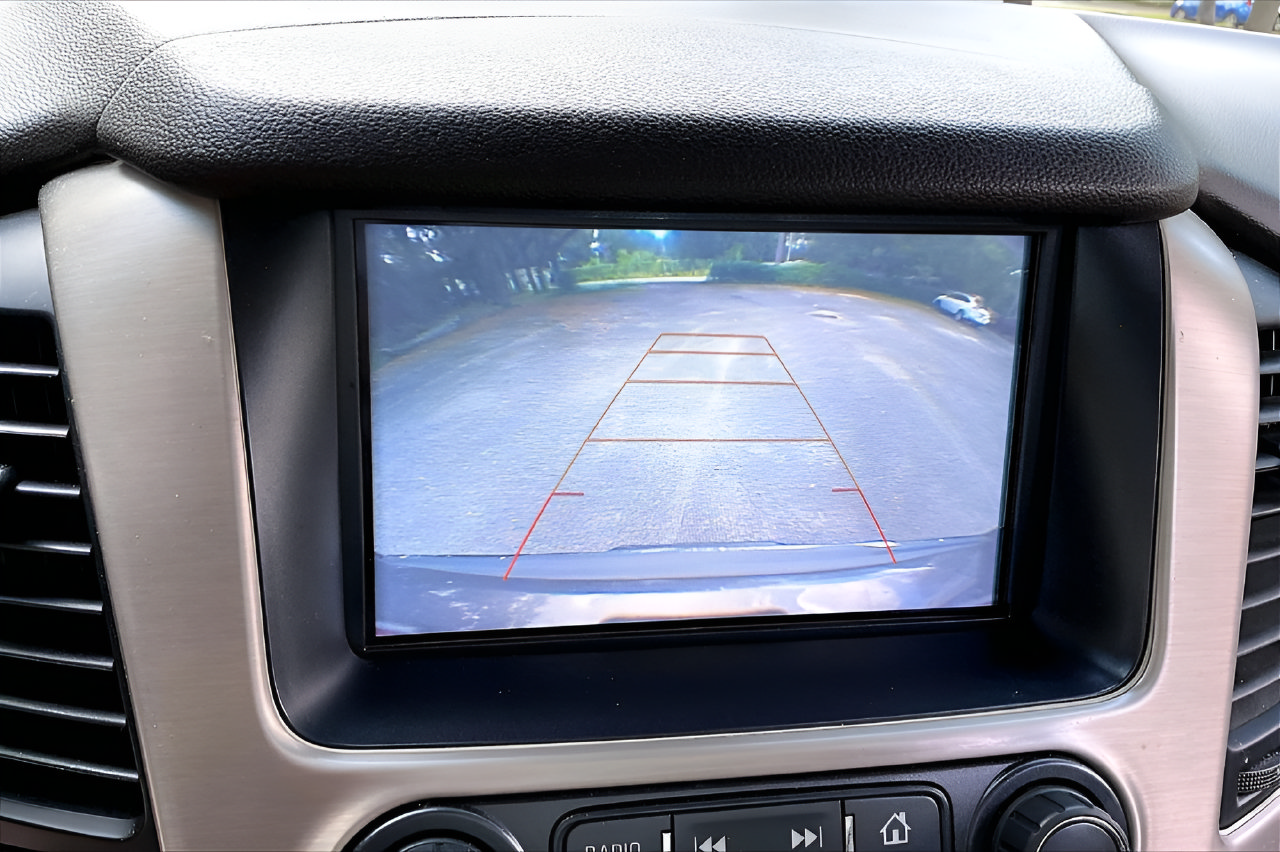 Used 2020 GMC Yukon Denali RWD image 13