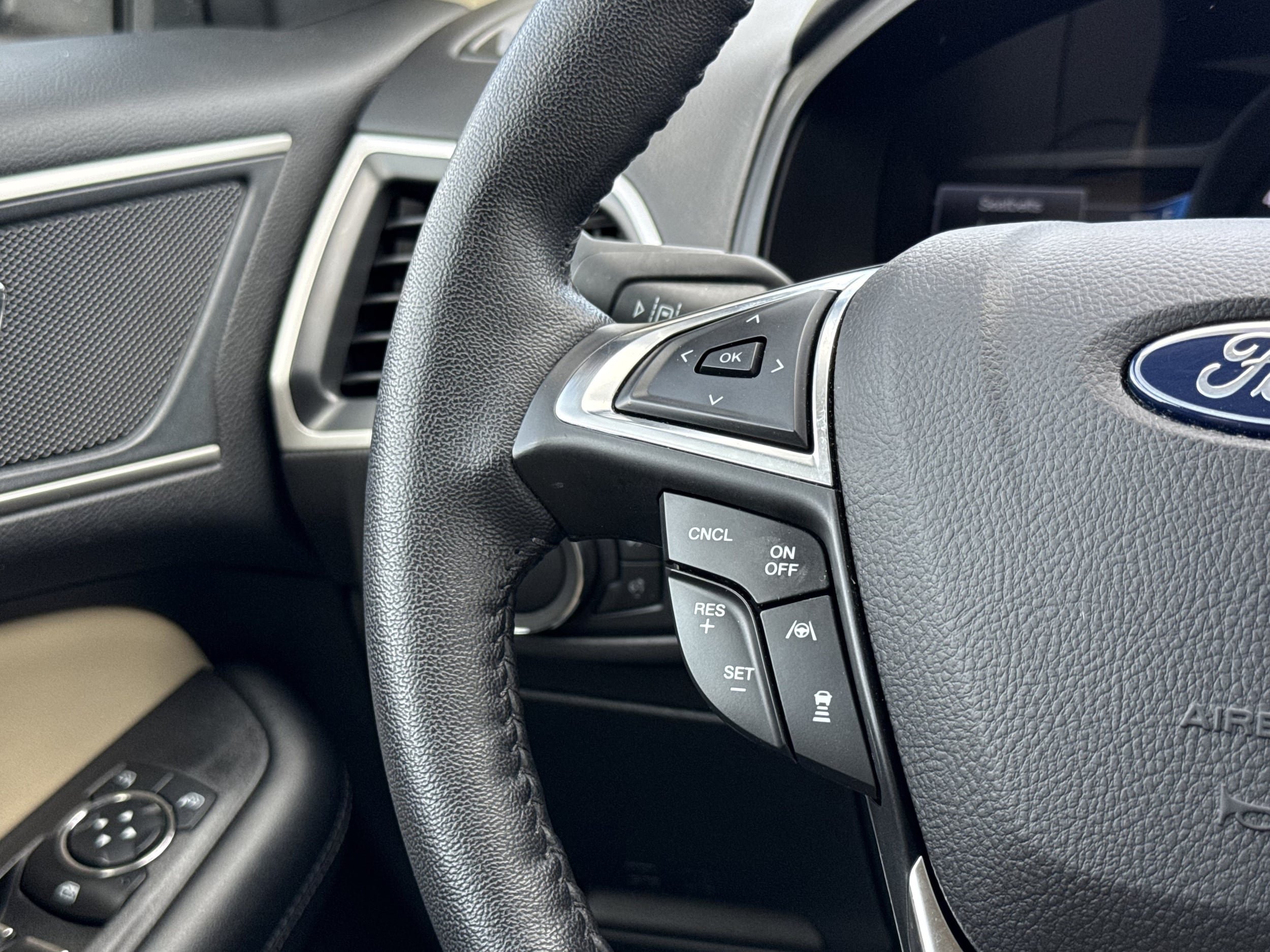 Used 2023 Ford Edge SEL w/ Convenience Package AWD/4WD image 14