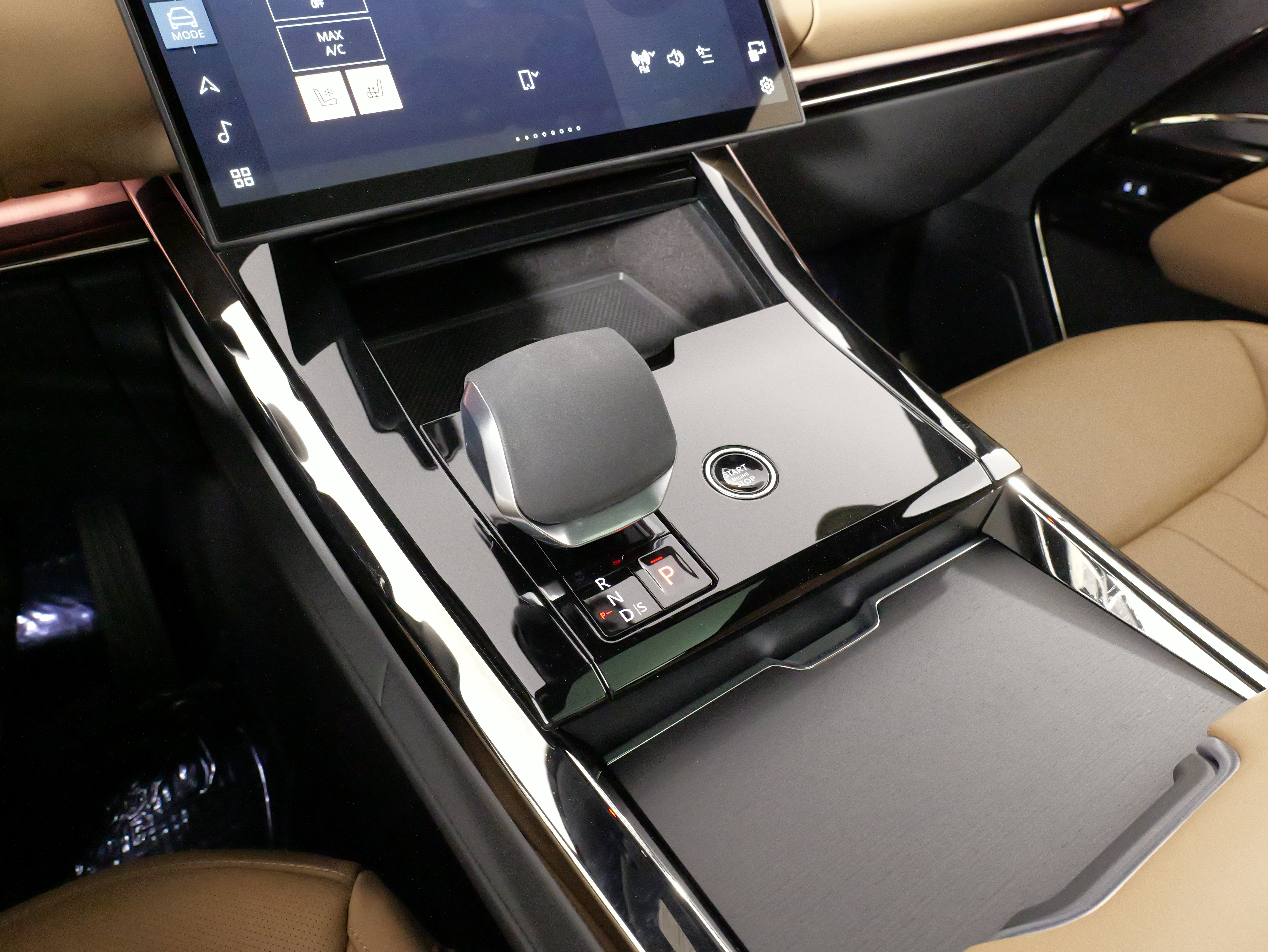 Used 2025 Land Rover Range Rover Sport SE image 58