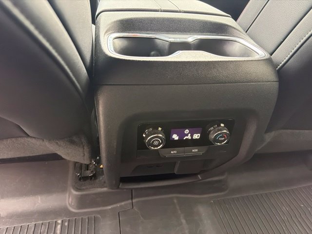 Used 2024 Chevrolet Traverse Z71 AWD/4WD image 16