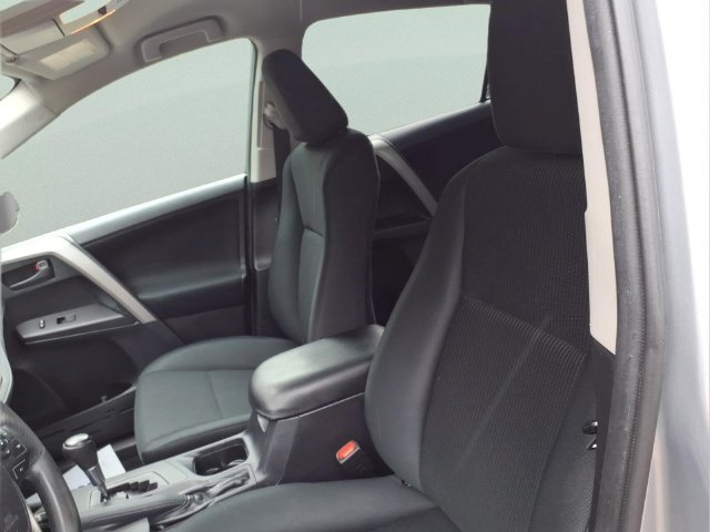 Used 2017 Toyota RAV4 LE w/ All Weather Liner Package AWD/4WD image 15