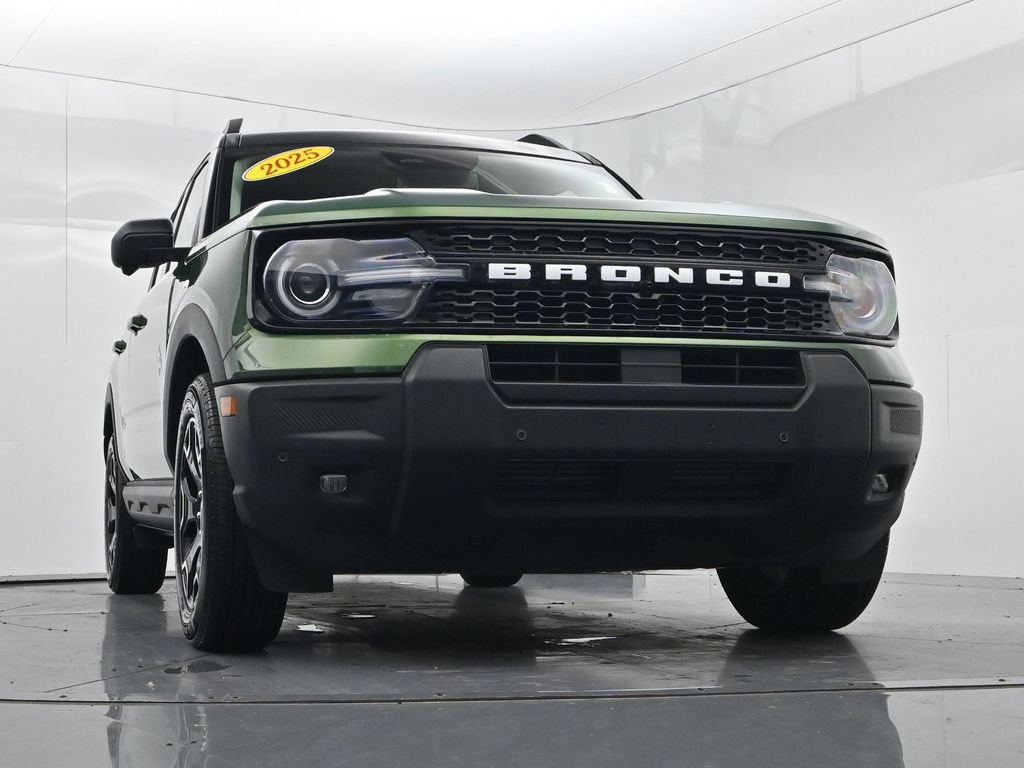 Used 2025 Ford Bronco Sport Outer Banks w/ Outer Banks Tech Package+ AWD/4WD image 41