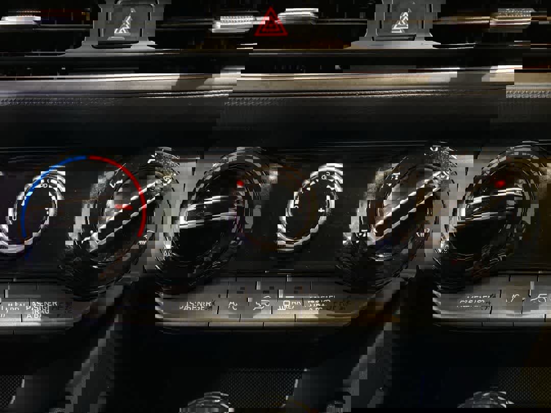 Used 2023 Hyundai Kona SEL w/ Cargo Package image 21