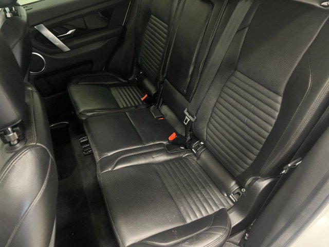 Used 2020 Land Rover Discovery Sport SE image 35