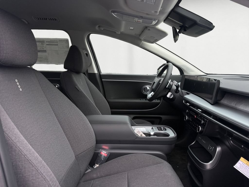 New 2026 Hyundai Ioniq 9 SE AWD/4WD image 16