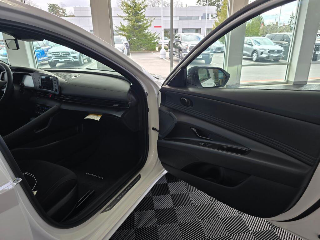 New 2026 Hyundai Elantra SEL Sport image 40