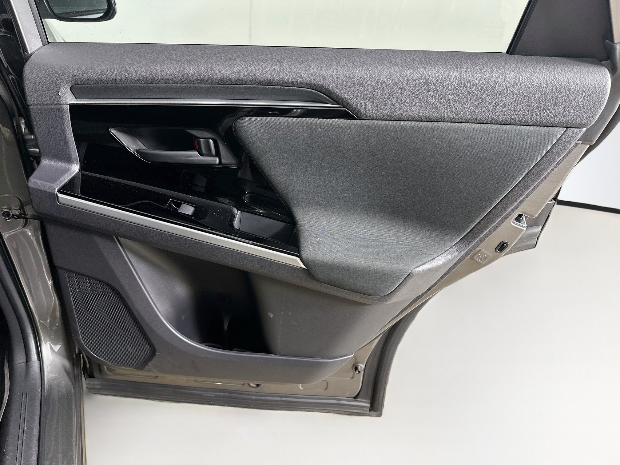 Used 2023 Subaru Solterra AWD image 29