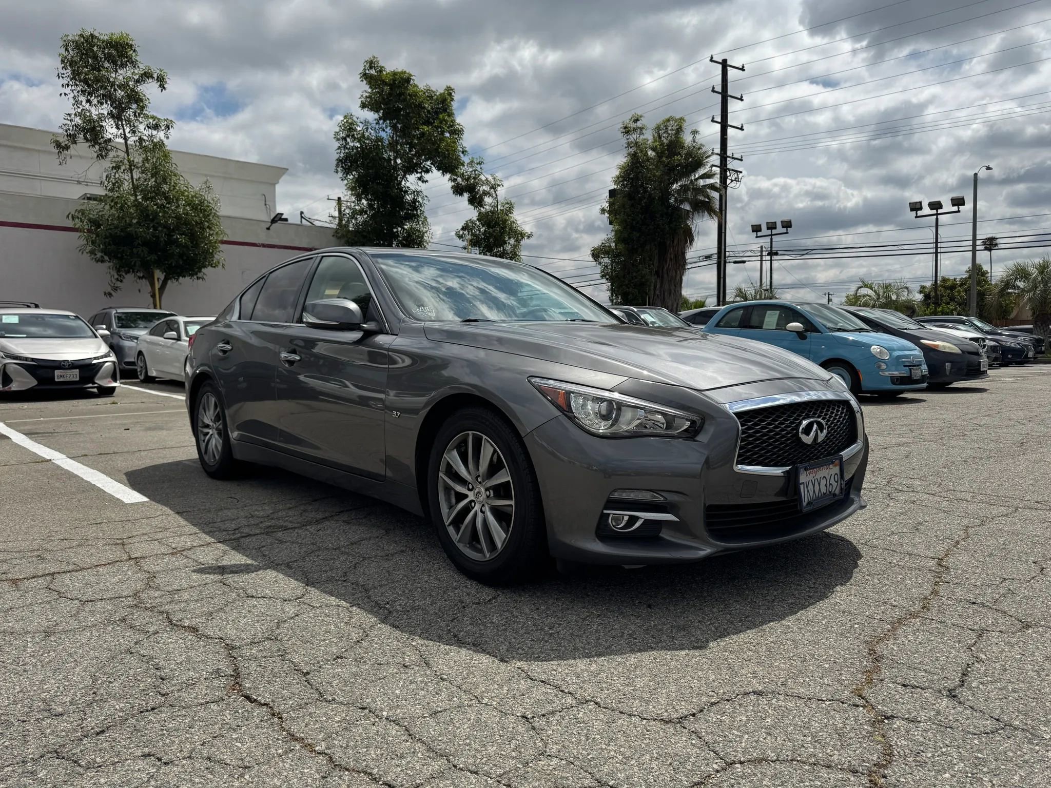 Used 2015 INFINITI Q50 Premium w/ Spare Tire Package image 1