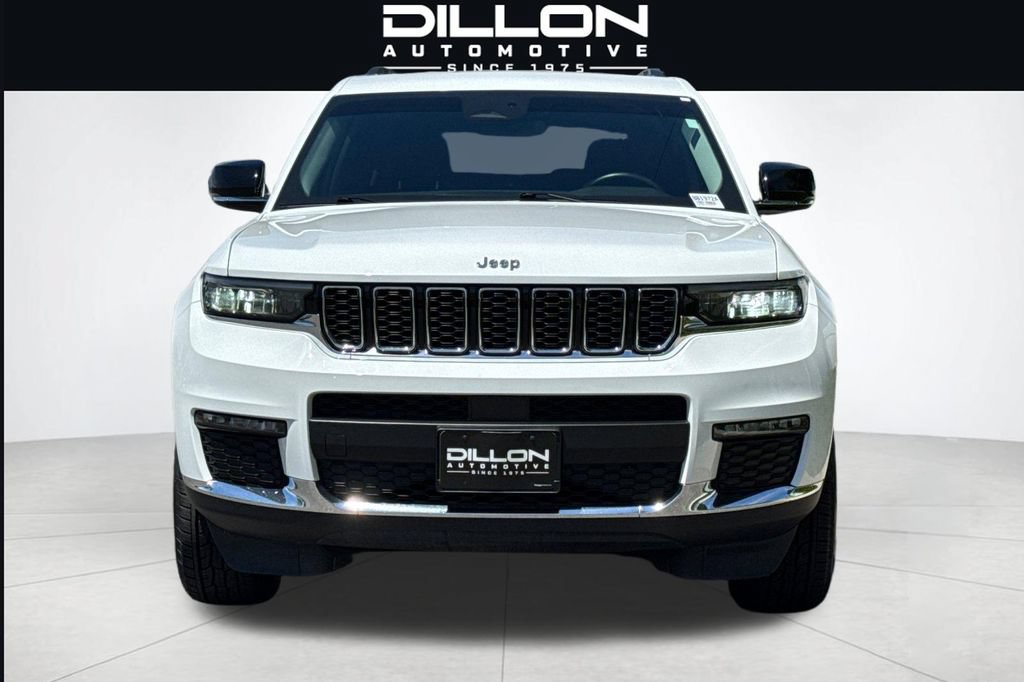 Used 2022 Jeep Grand Cherokee L Limited AWD/4WD image 9