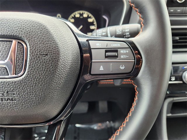 Used 2025 Honda Pilot Sport image 29