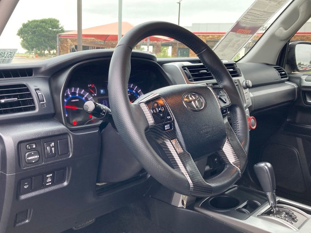 Used 2017 Toyota 4Runner SR5 RWD image 8