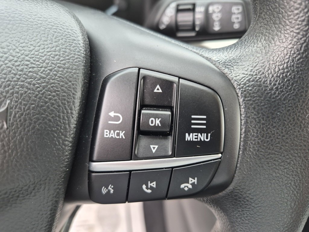 Used 2020 Ford Escape SE image 16