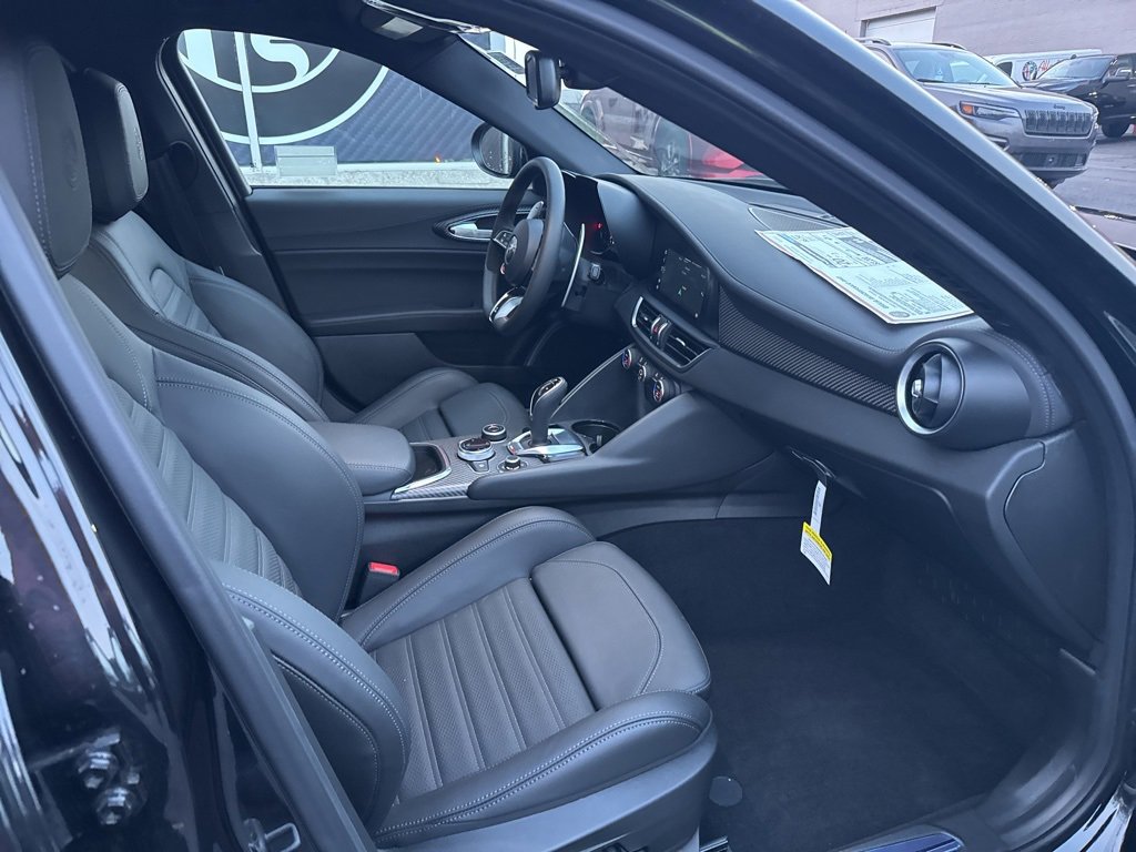 New 2024 Alfa Romeo Giulia Quadrifoglio w/ Active Assist Plus Package image 21