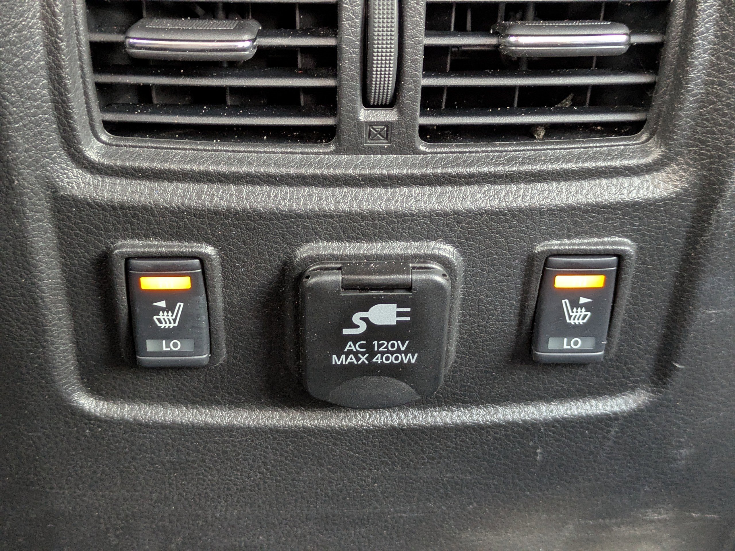 Used 2017 Nissan Titan Platinum Reserve image 15