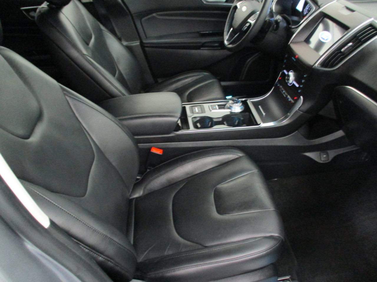 Used 2020 Ford Edge Titanium w/ Cargo Accessory Package image 12