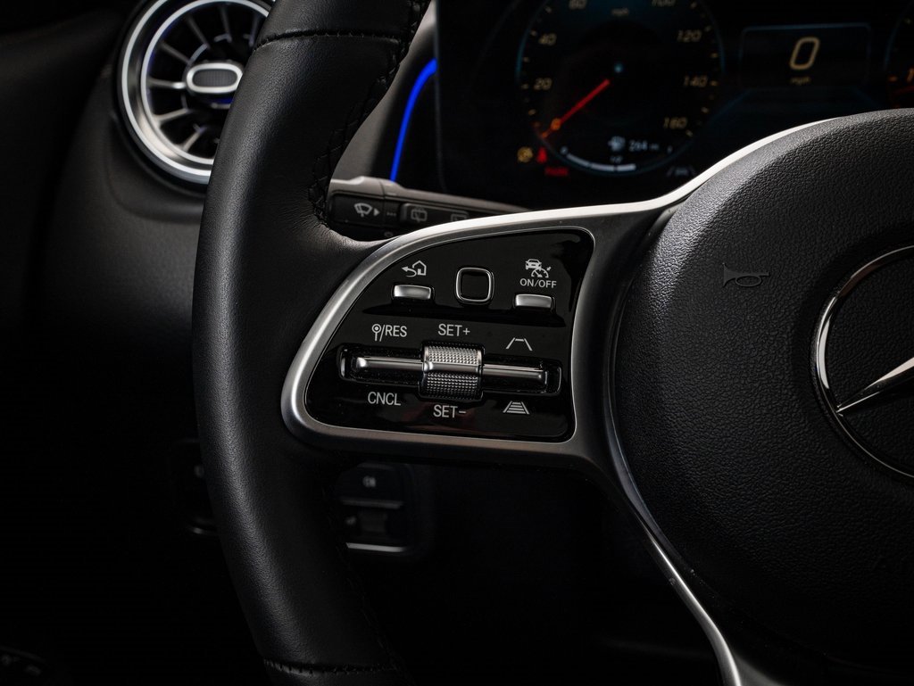 Certified 2023 Mercedes-Benz GLB 250 4MATIC image 27