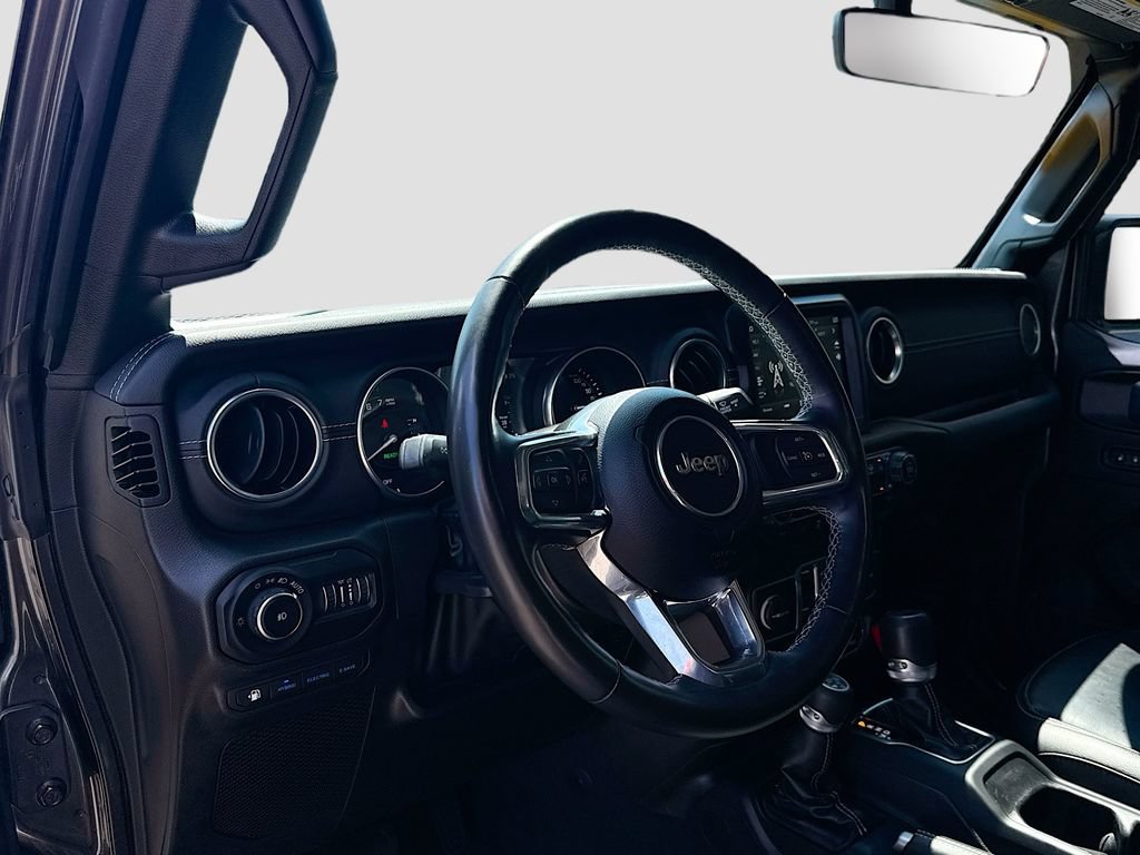 Used 2022 Jeep Wrangler Unlimited Sahara w/ Cold Weather Group AWD/4WD image 24
