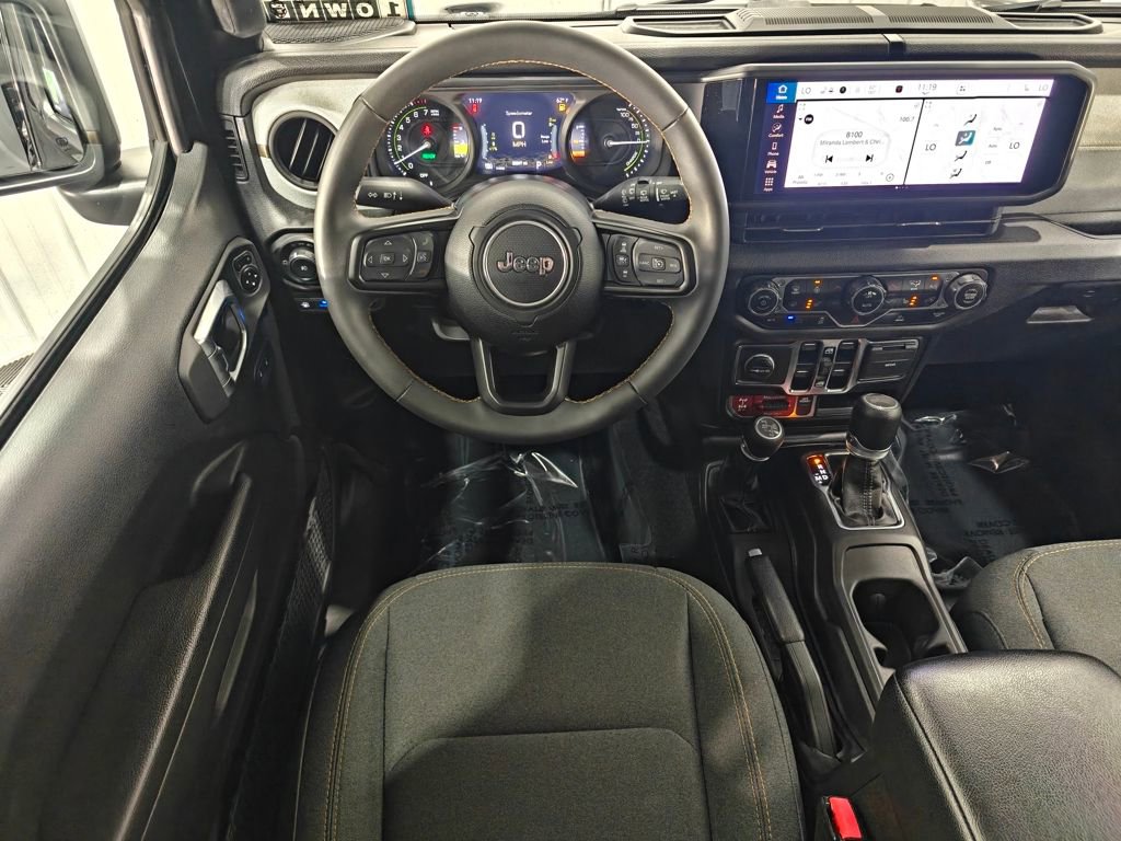 Used 2024 Jeep Wrangler Unlimited image 4