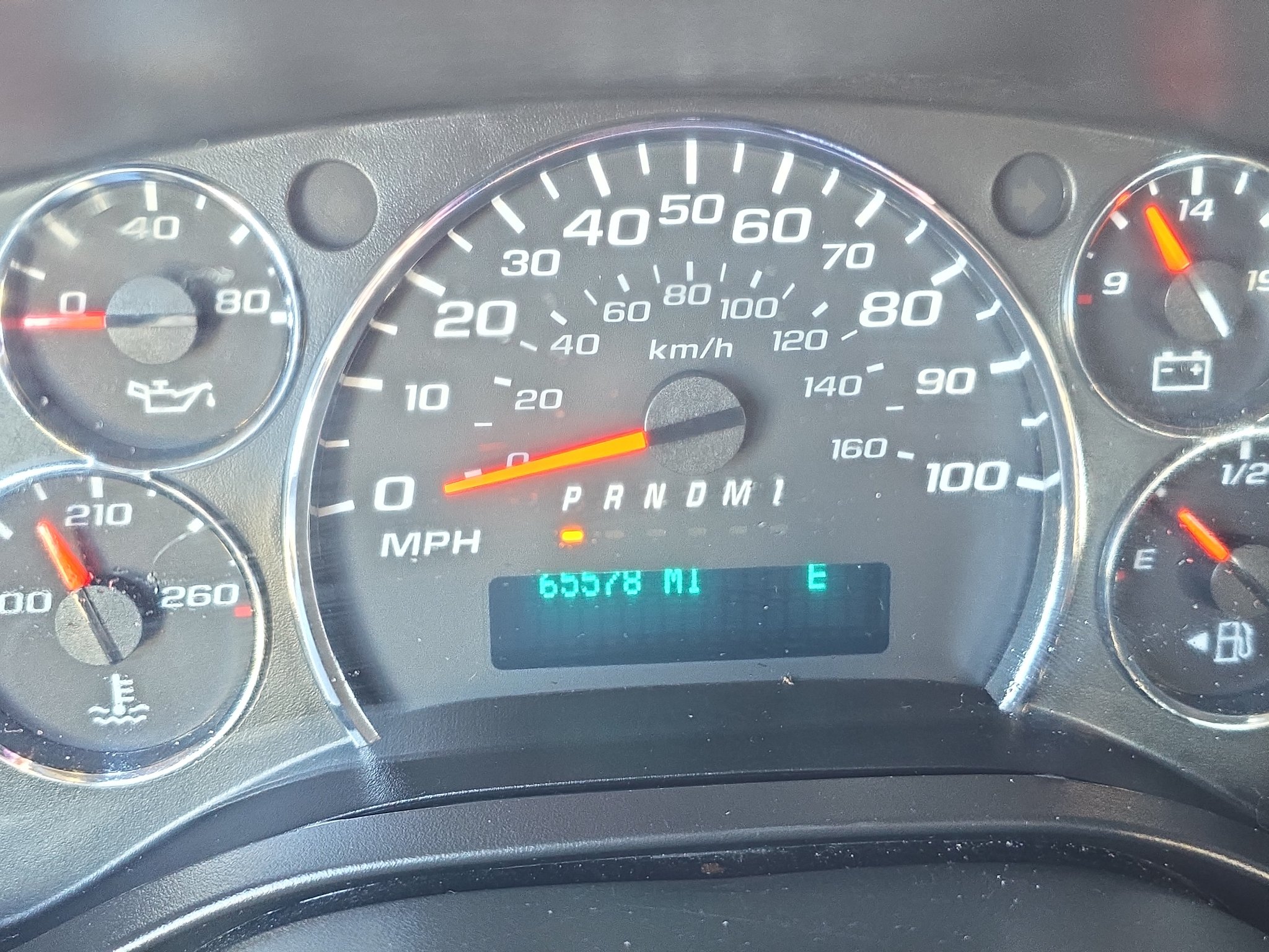 Used 2018 Chevrolet Express 2500 w/ Driver Convenience Package RWD image 31