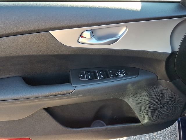 Used 2023 Kia Forte LXS w/ LXS Technology Package image 12