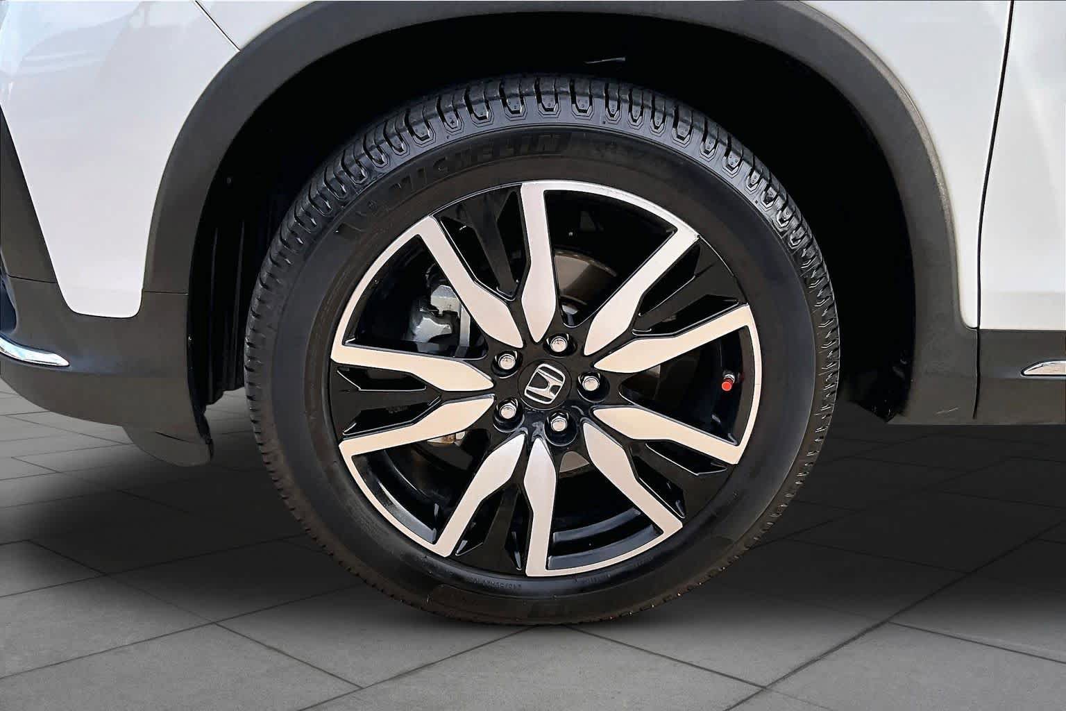 Used 2021 Honda Pilot Elite image 11