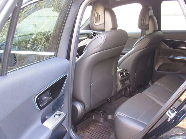 Used 2026 Mercedes-Benz GLC 300 4MATIC image 14