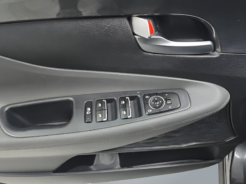 Certified 2023 Hyundai Santa Fe SEL AWD/4WD image 12