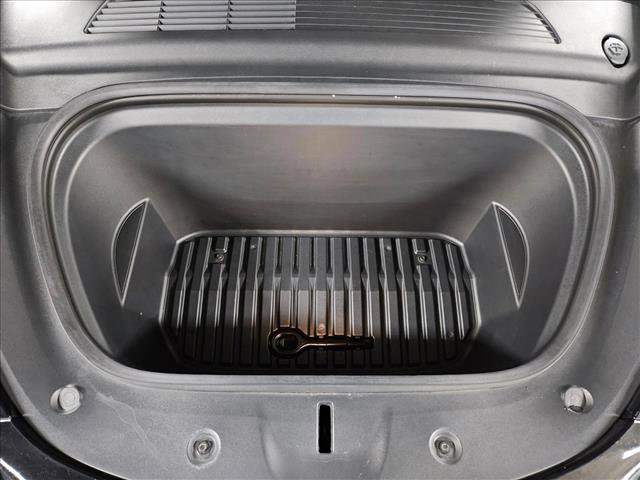 Used 2021 Tesla Model Y Long Range image 21