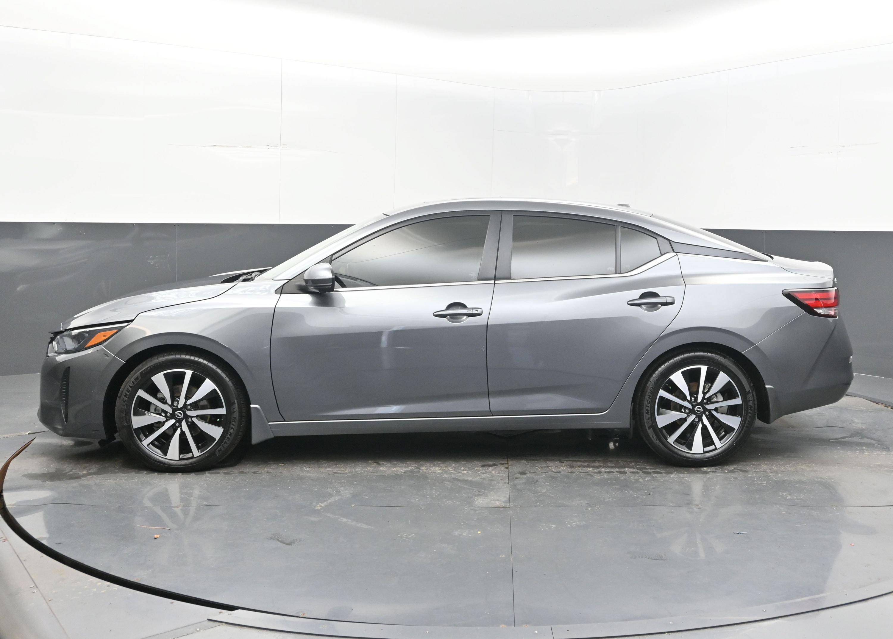 Certified 2024 Nissan Sentra SV w/ SV Premium Package FWD image 5