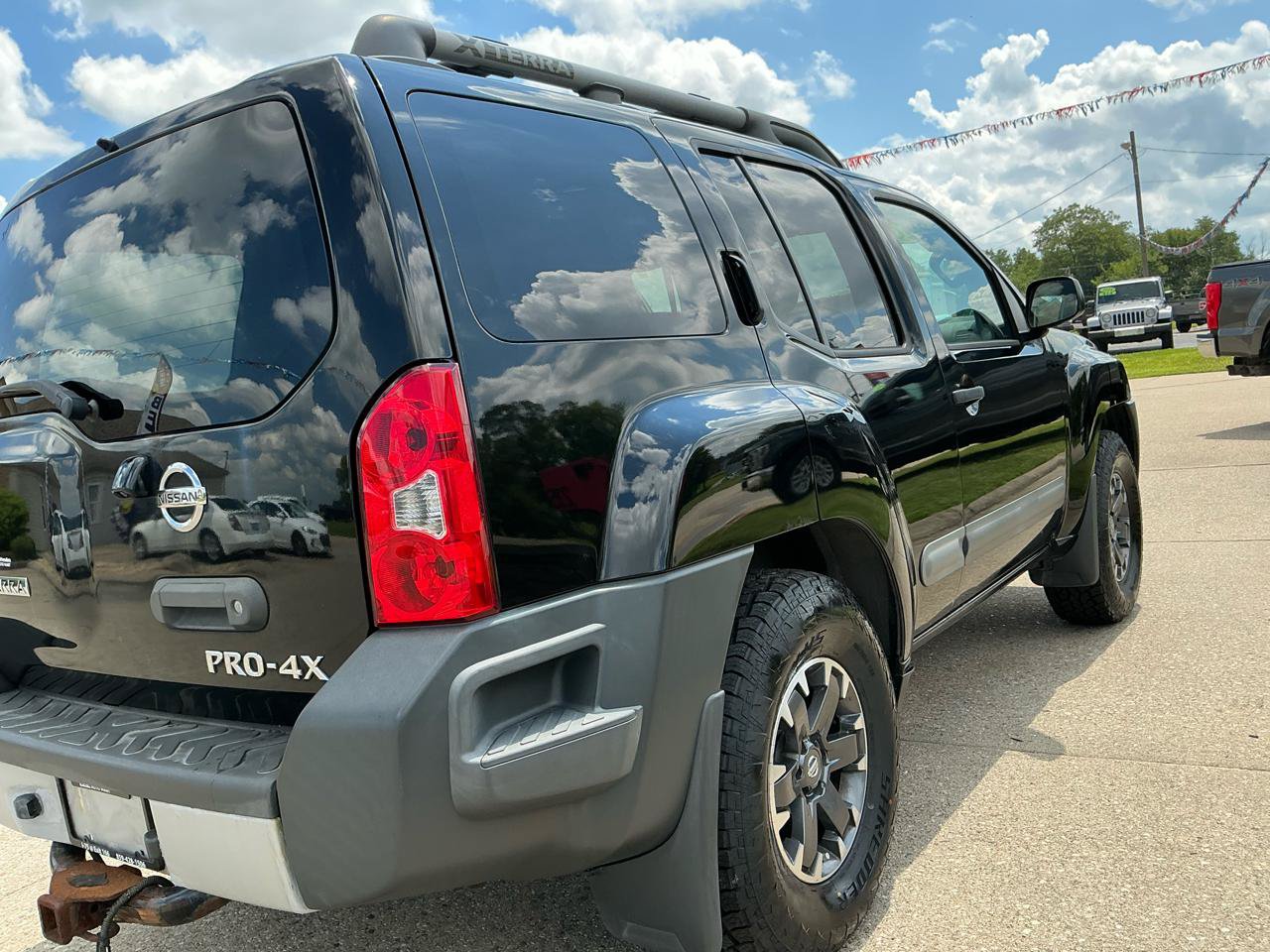 Used 2015 Nissan Xterra PRO-4X AWD/4WD image 26