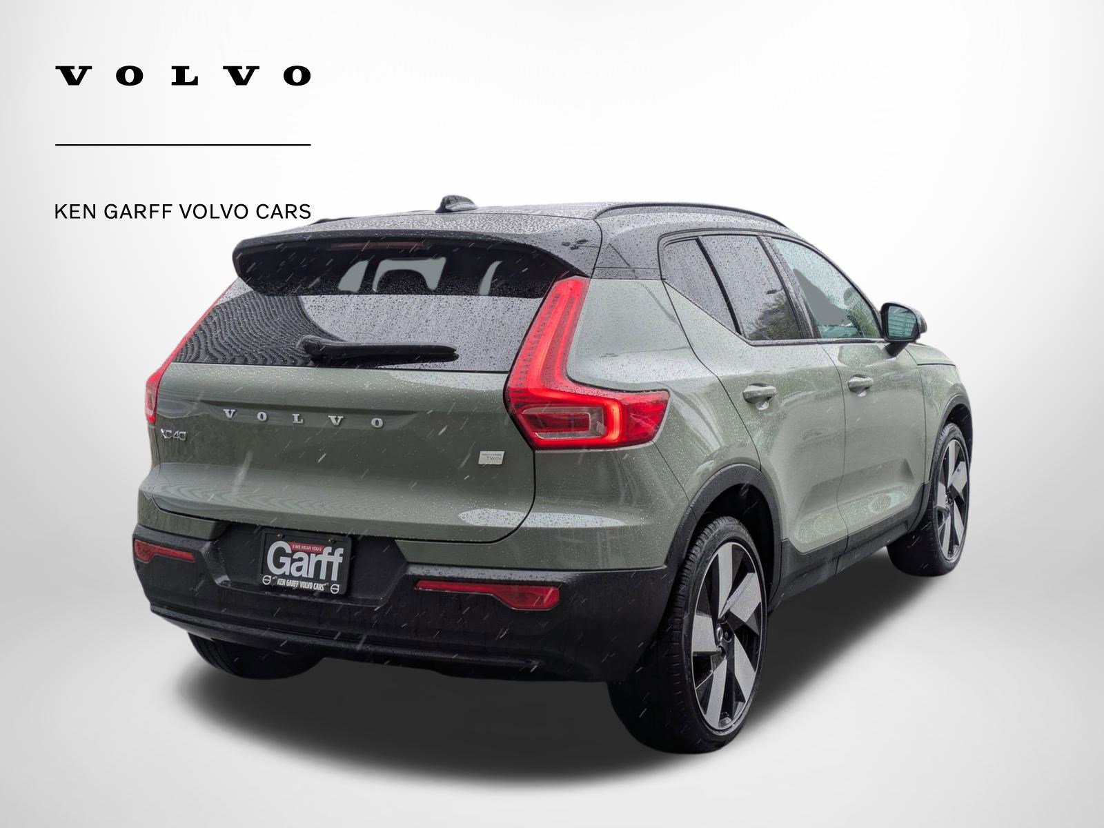 Used 2023 Volvo XC40 Recharge Ultimate image 3