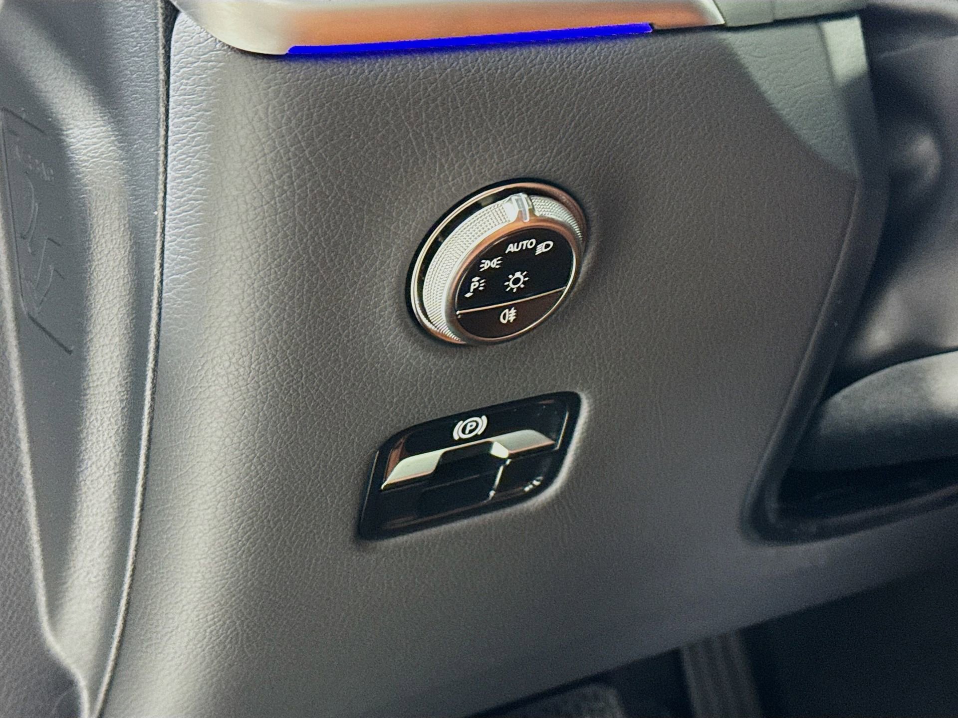 New 2026 Mercedes-Benz GLC 350e 4MATIC image 11