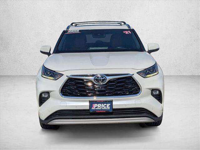 Used 2021 Toyota Highlander Platinum image 2