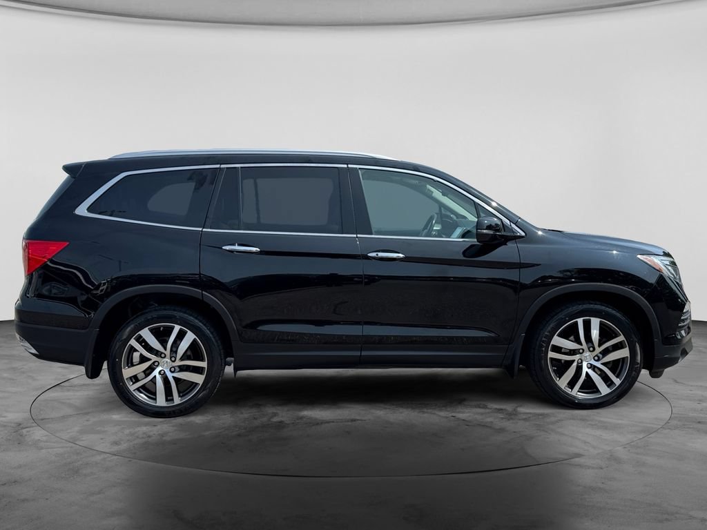 Used 2017 Honda Pilot Elite image 11
