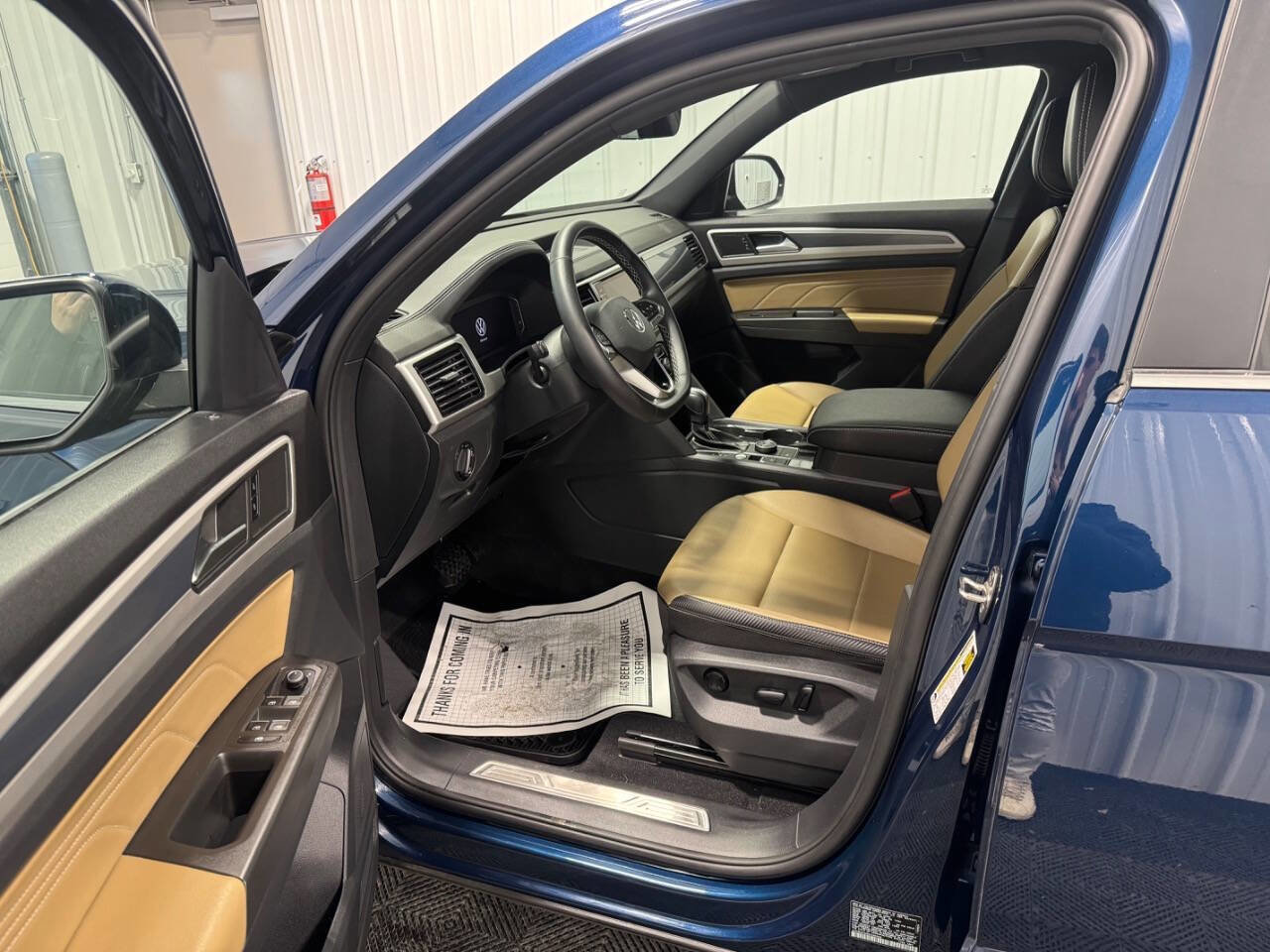 Used 2022 Volkswagen Atlas Cross Sport SE image 7