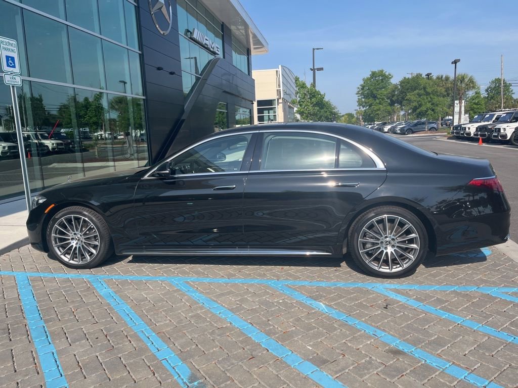 Used 2025 Mercedes-Benz S 580 4MATIC Sedan image 9