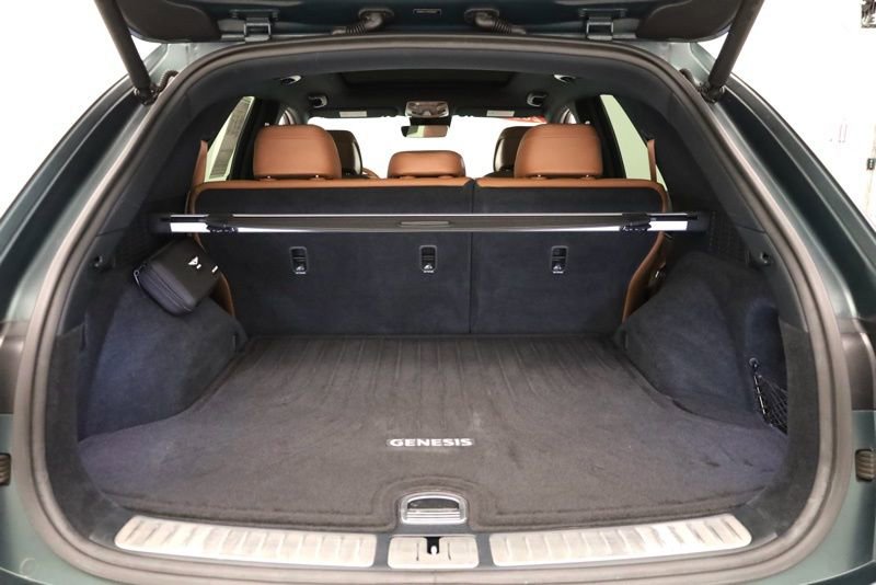 Used 2024 Genesis GV70 2.5T w/ Advanced Package image 38