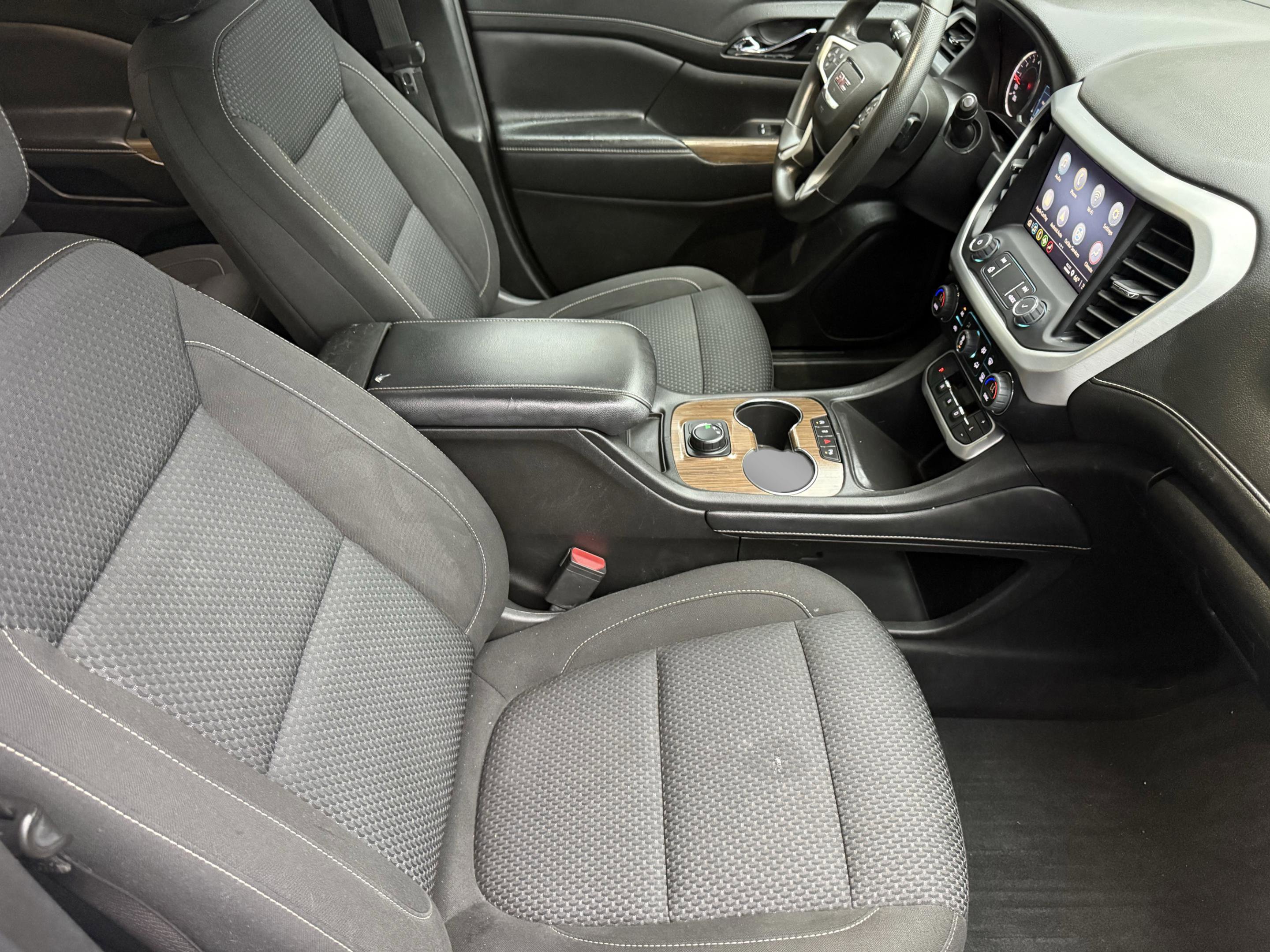 Used 2022 GMC Acadia SLE image 32