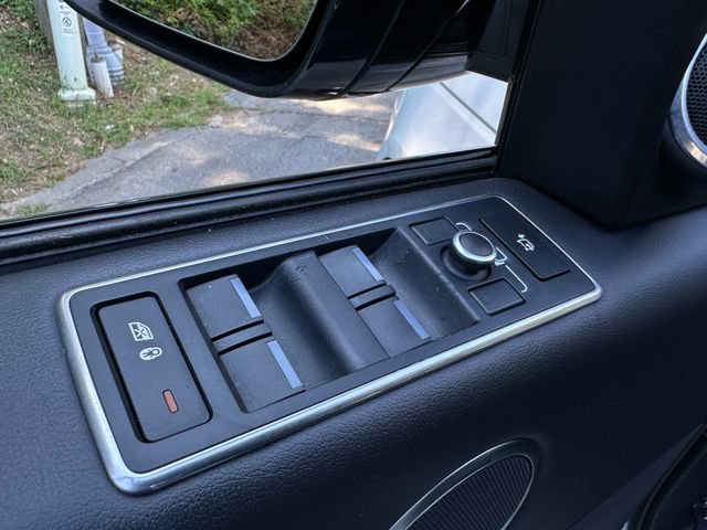 Used 2016 Land Rover Range Rover Supercharged image 14