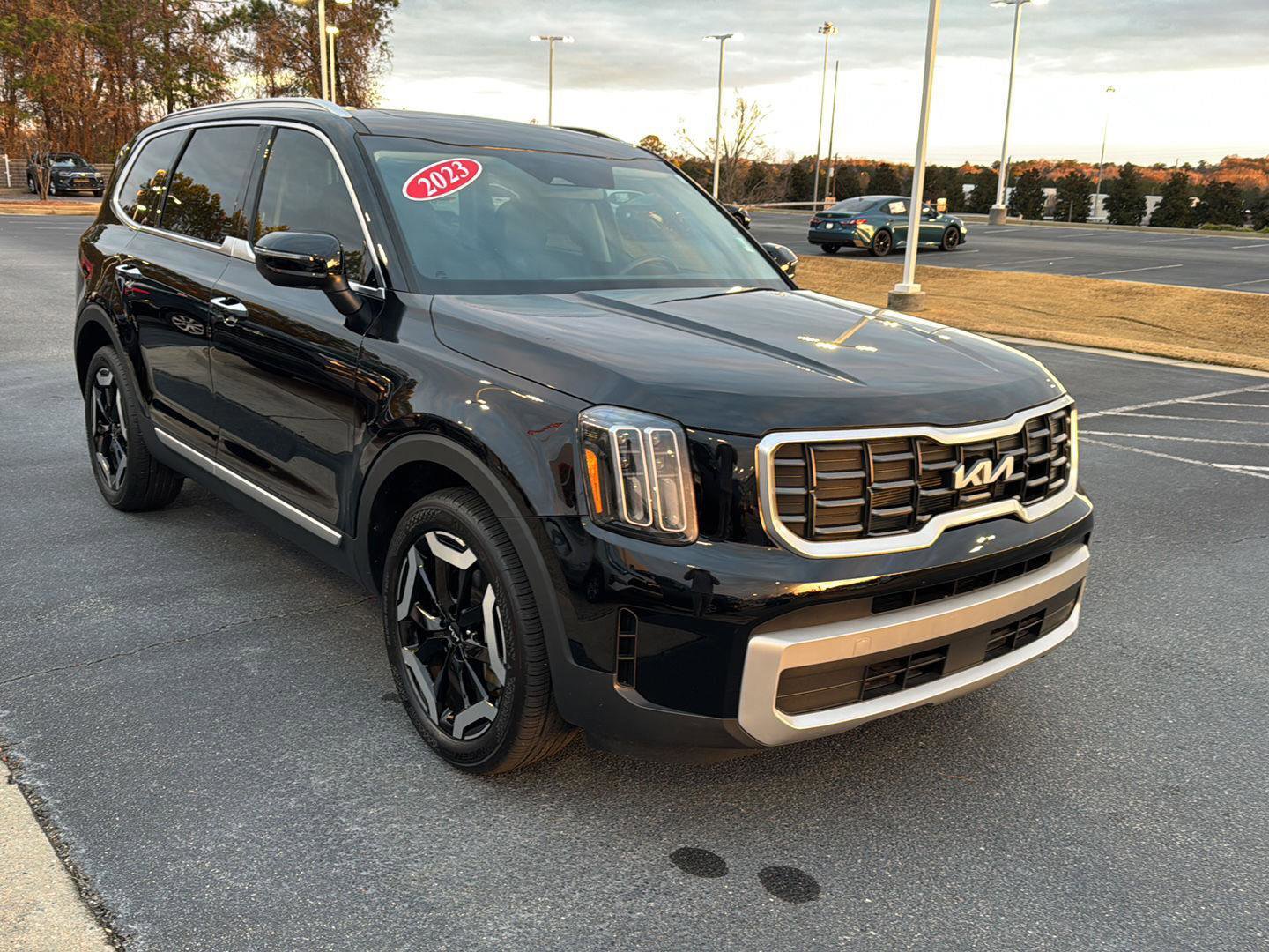 Used 2023 Kia Telluride S w/ S Sunroof Package image 6