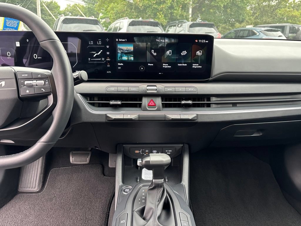 Certified 2025 Kia K4 EX FWD image 18