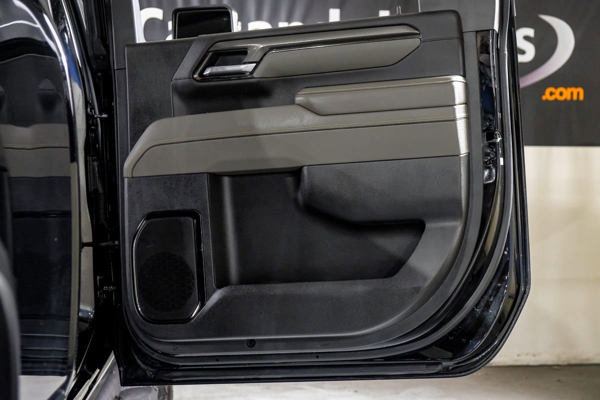 Used 2025 Chevrolet Silverado 2500 ZR2 w/ Technology Package image 38