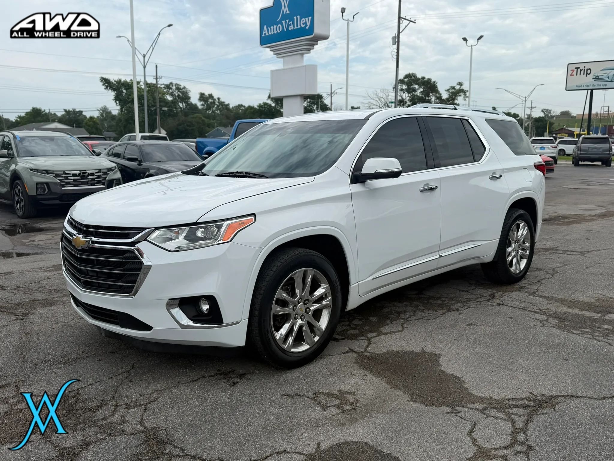 Used 2021 Chevrolet Traverse High Country AWD/4WD image 3