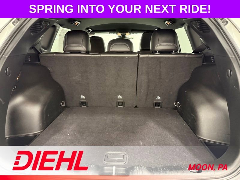 Used 2023 Jeep Compass Latitude image 9