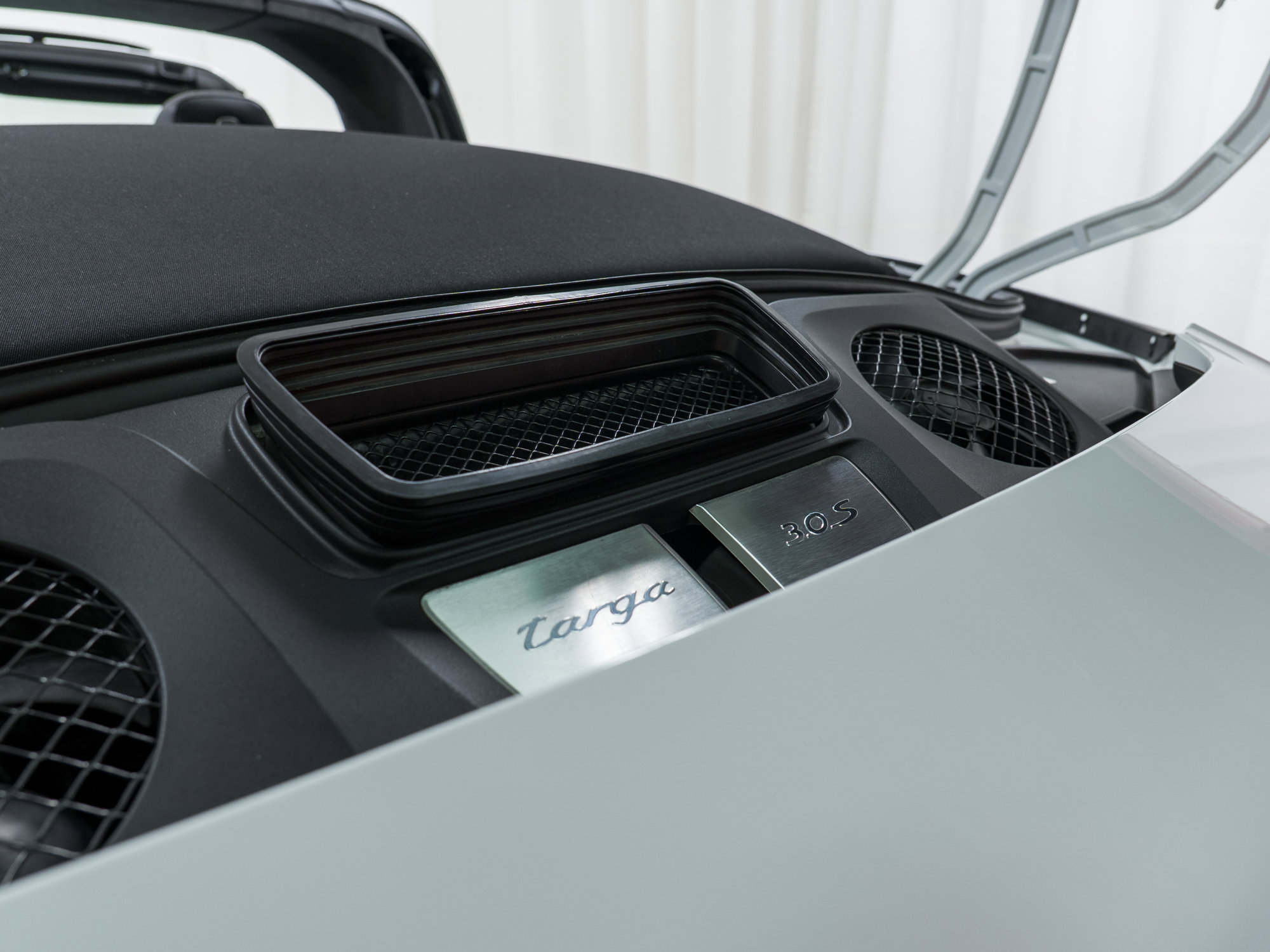 Certified 2019 Porsche 911 Targa 4S image 13