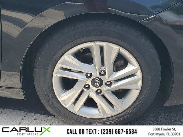 Used 2020 Hyundai Elantra SEL image 7