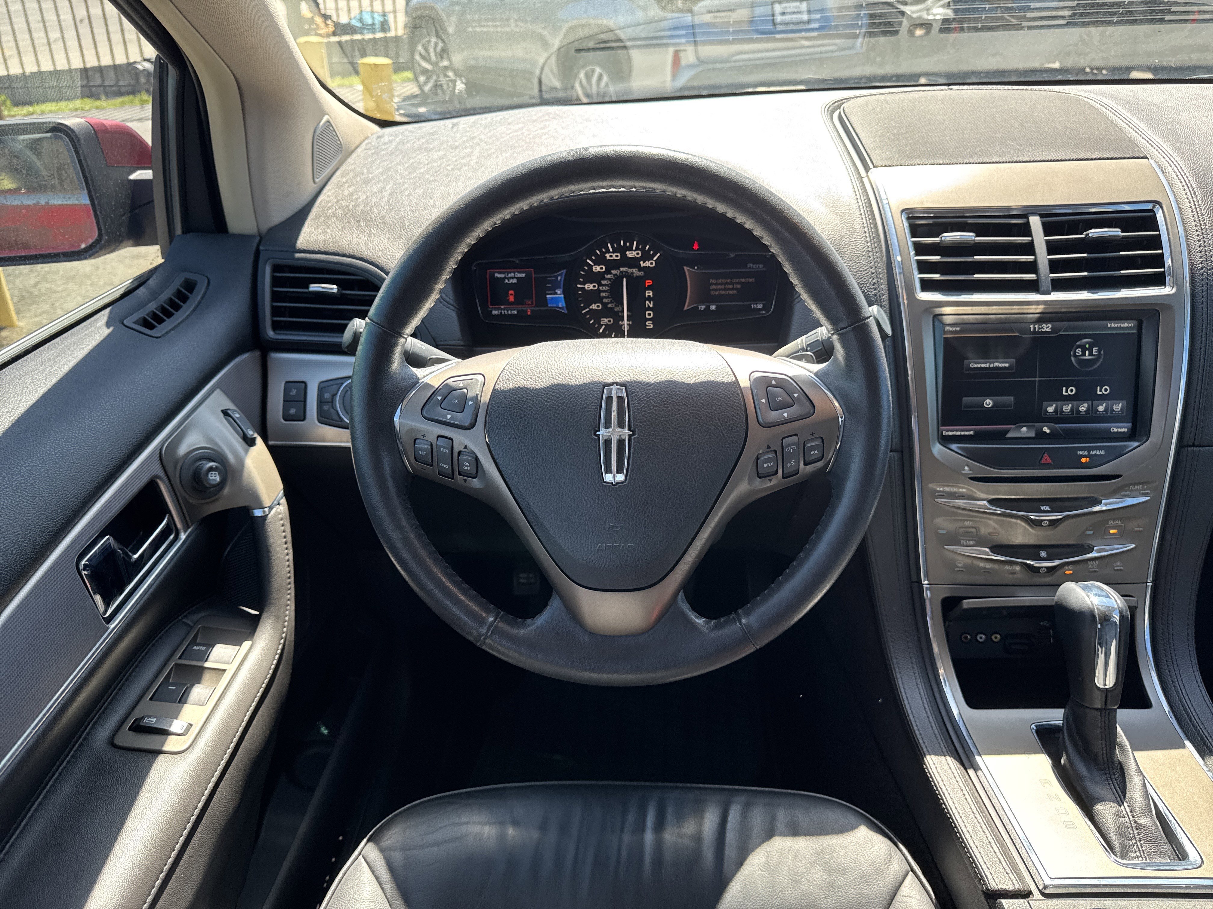 Used 2014 Lincoln MKX FWD w/ Equipment Group 101A image 11