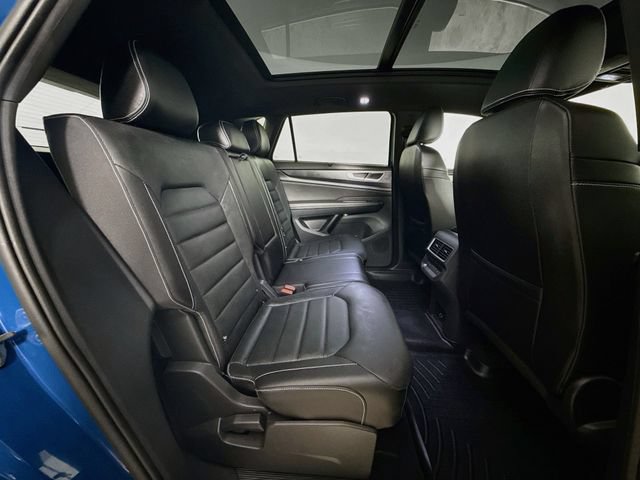 Used 2025 Volkswagen Atlas Cross Sport SEL AWD/4WD image 29