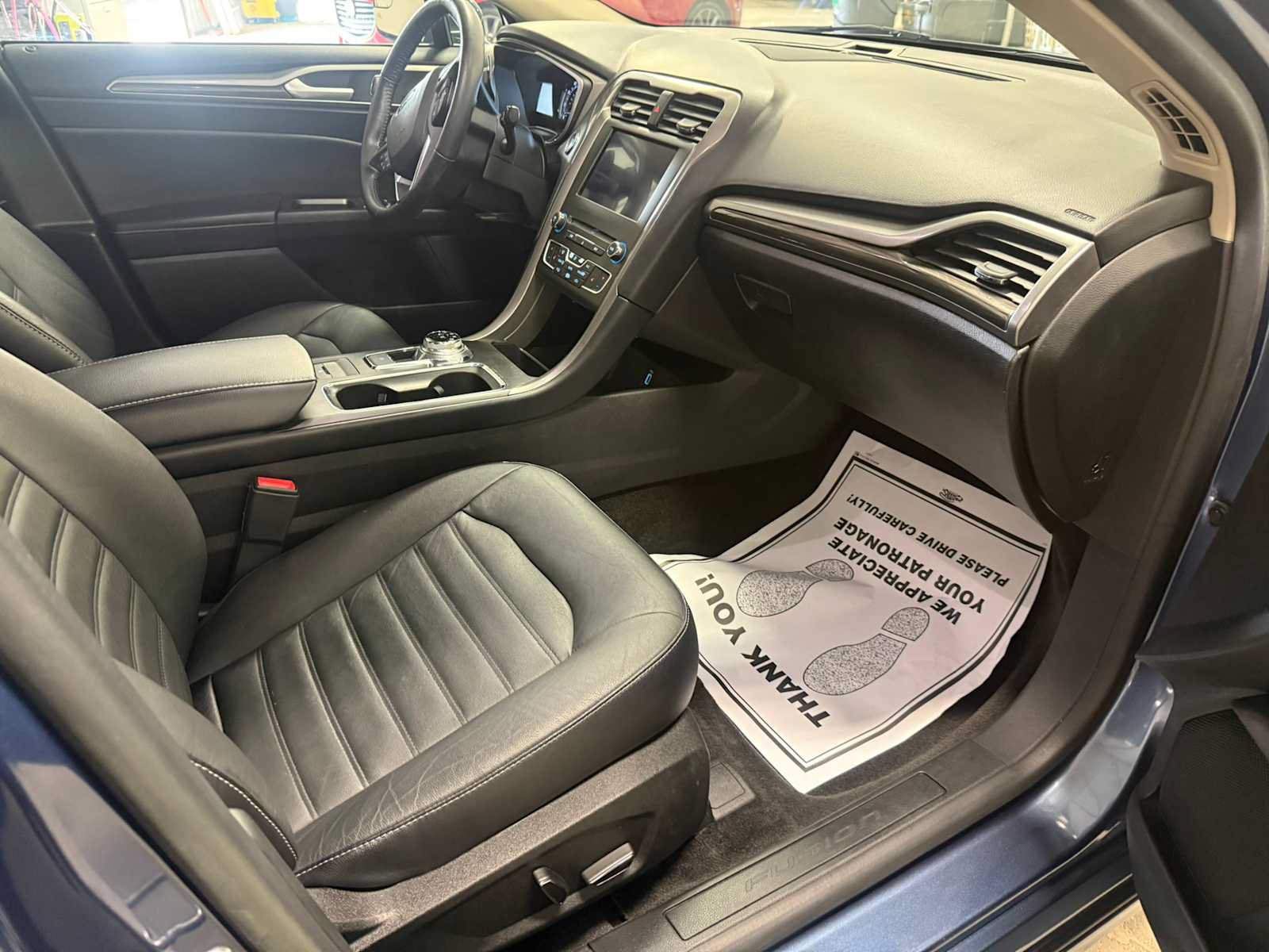 Used 2018 Ford Fusion SE w/ Fusion SE Technology Package FWD image 27